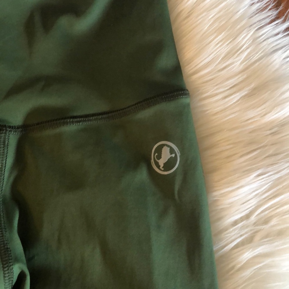 High-Waist Olive Green Scrunch Seam Leggings - Picture 6 of 8